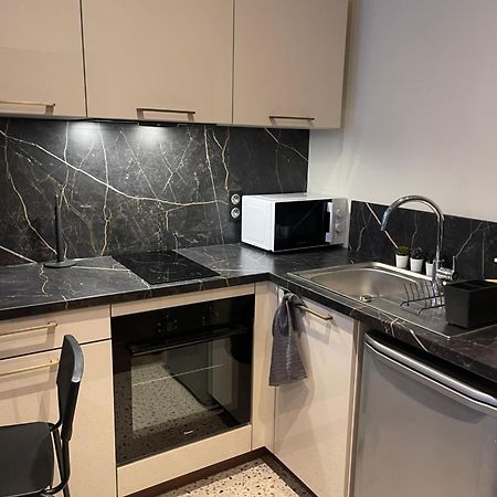 Appartement Au Coeur Du Centre Ville De Carcassonne Esterno foto